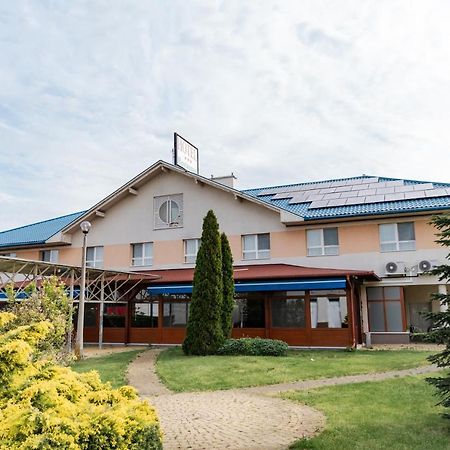 Panorama Hotel Бекешчаба Екстер'єр фото